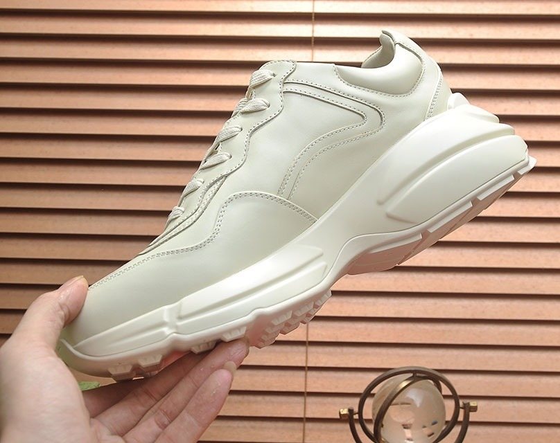 GUCCI Off-White Green and Red Chunky Sneakers